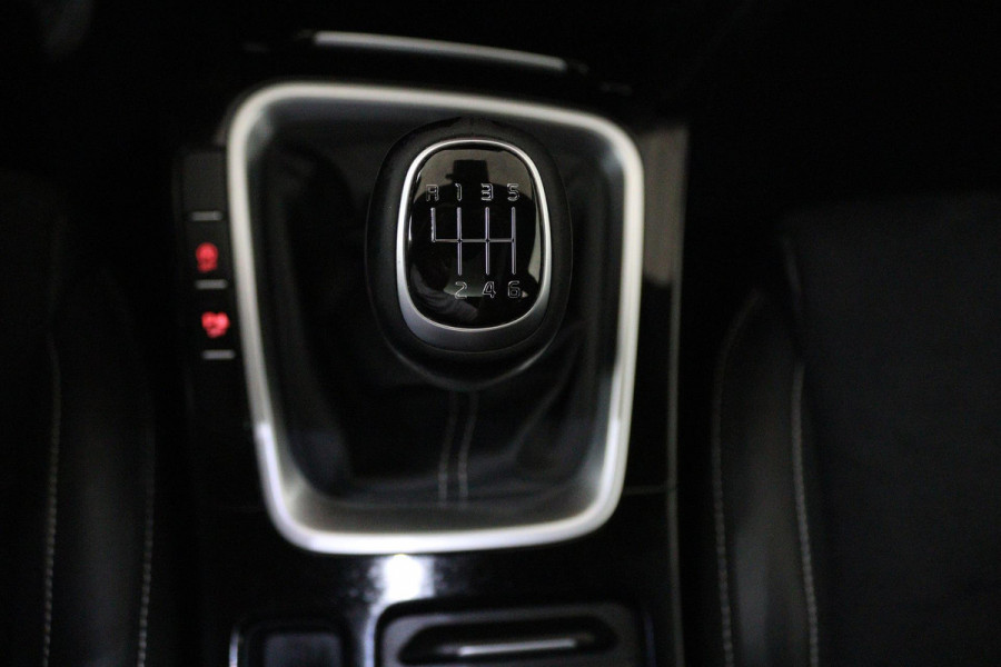 Kia ProCeed 1.4 T-GDI GT-Line (PANORAMADAK, STOEL-/STUURVERWARMING, CAMERA, CARPLAY, LED)