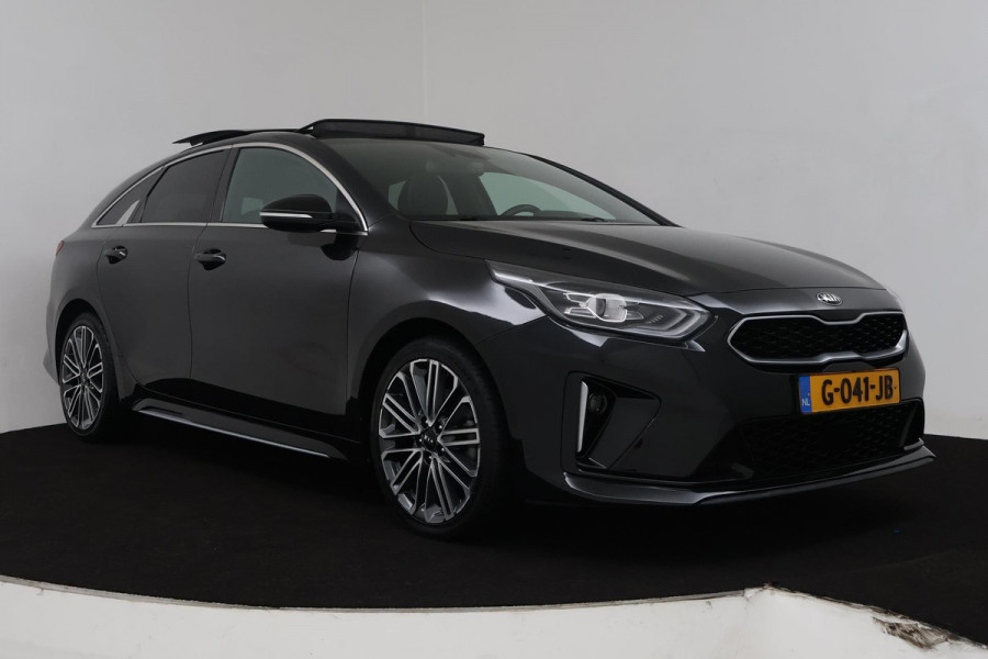 Kia ProCeed 1.4 T-GDI GT-Line (PANORAMADAK, STOEL-/STUURVERWARMING, CAMERA, CARPLAY, LED)