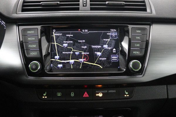 Škoda Fabia 1.0 TSI Clever (LED, NAVIGATIE, STOELVERWARMING, PARKEERSENSOREN, STUURBEDIENING, TREKHAAK)