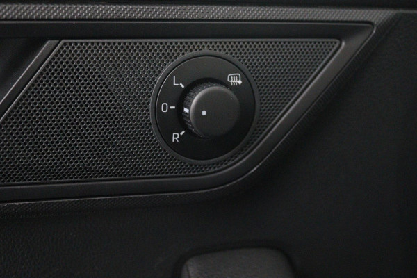 Škoda Fabia 1.0 TSI Clever (LED, NAVIGATIE, STOELVERWARMING, PARKEERSENSOREN, STUURBEDIENING, TREKHAAK)