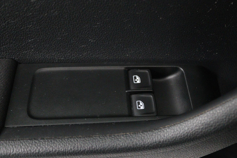 Škoda Fabia 1.0 TSI Clever (LED, NAVIGATIE, STOELVERWARMING, PARKEERSENSOREN, STUURBEDIENING, TREKHAAK)