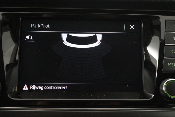 Škoda Fabia 1.0 TSI Clever (LED, NAVIGATIE, STOELVERWARMING, PARKEERSENSOREN, STUURBEDIENING, TREKHAAK)