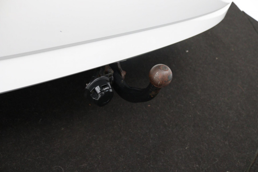 Škoda Fabia 1.0 TSI Clever (LED, NAVIGATIE, STOELVERWARMING, PARKEERSENSOREN, STUURBEDIENING, TREKHAAK)