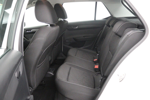 Škoda Fabia 1.0 TSI Clever (LED, NAVIGATIE, STOELVERWARMING, PARKEERSENSOREN, STUURBEDIENING, TREKHAAK)