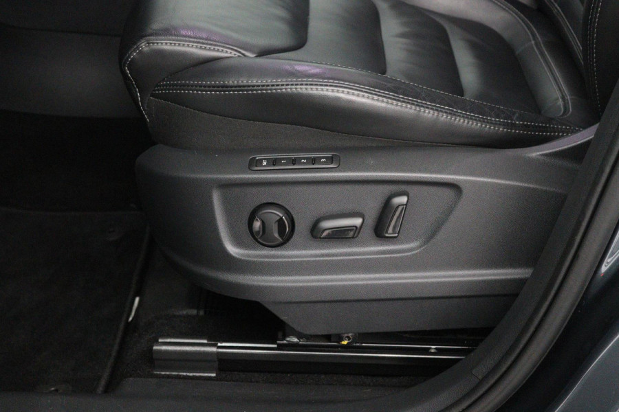 Škoda Kodiaq 1.5 TSI Style Business (PANORAMADAK, STOELVERWARMING, ACHTERUITRIJCAMERA, CARPLAY, ELEKT. STOELEN)