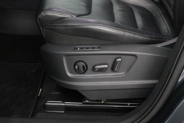 Škoda Kodiaq 1.5 TSI Style Business (PANORAMADAK, STOELVERWARMING, ACHTERUITRIJCAMERA, CARPLAY, ELEKT. STOELEN)