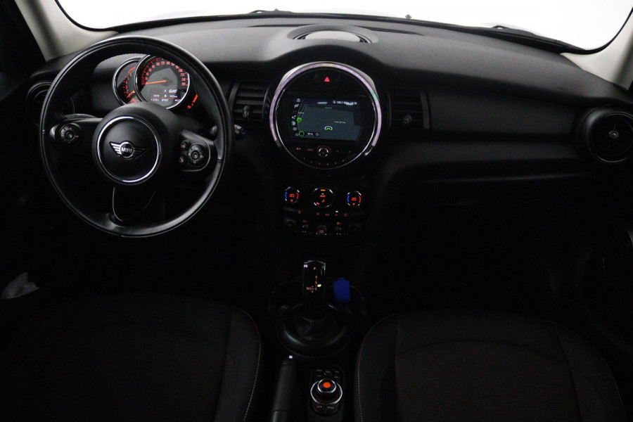MINI Mini 1.5 One Pepper Automaat (NAVIGATIE, LED, STUURBEDIENING, CRUISE, MULTIMEDIA, 1e EIGENAAR, GOED ONDERHOUDEN)