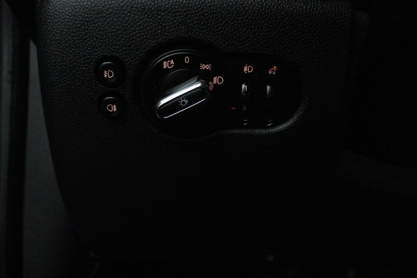 MINI Mini 1.5 One Pepper Automaat (NAVIGATIE, LED, STUURBEDIENING, CRUISE, MULTIMEDIA, 1e EIGENAAR, GOED ONDERHOUDEN)