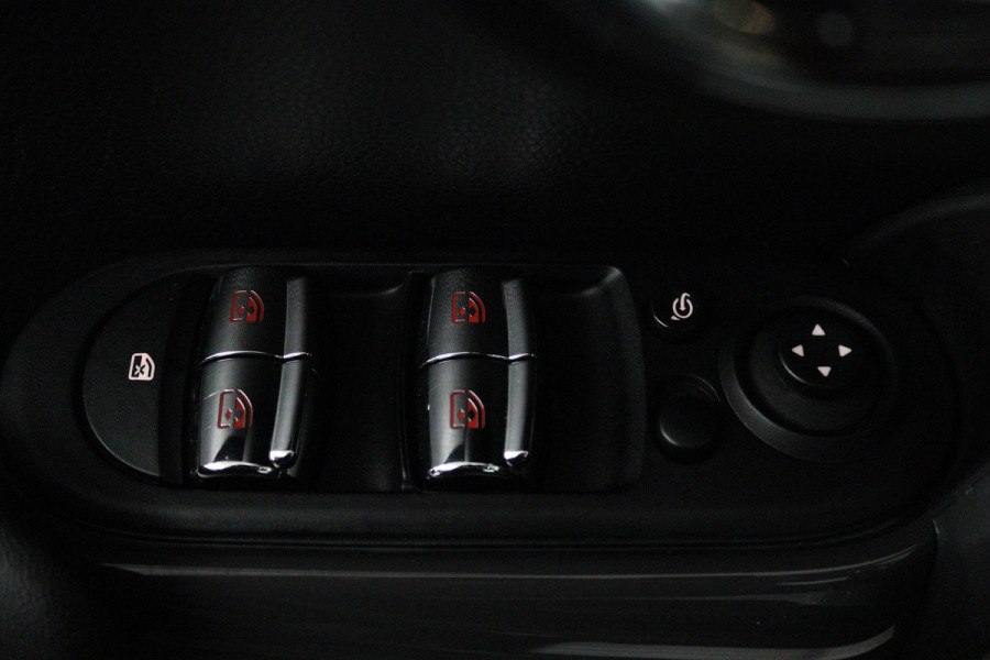 MINI Mini 1.5 One Pepper Automaat (NAVIGATIE, LED, STUURBEDIENING, CRUISE, MULTIMEDIA, 1e EIGENAAR, GOED ONDERHOUDEN)