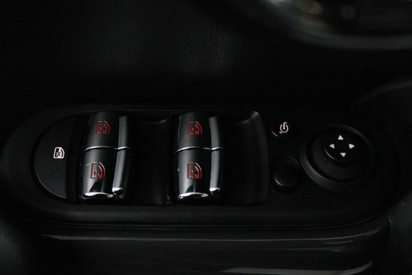 MINI Mini 1.5 One Pepper Automaat (NAVIGATIE, LED, STUURBEDIENING, CRUISE, MULTIMEDIA, 1e EIGENAAR, GOED ONDERHOUDEN)