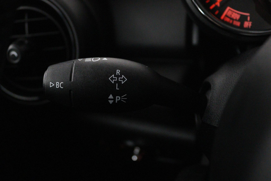 MINI Mini 1.5 One Pepper Automaat (NAVIGATIE, LED, STUURBEDIENING, CRUISE, MULTIMEDIA, 1e EIGENAAR, GOED ONDERHOUDEN)
