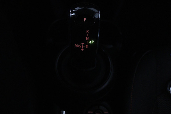 MINI Mini 1.5 One Pepper Automaat (NAVIGATIE, LED, STUURBEDIENING, CRUISE, MULTIMEDIA, 1e EIGENAAR, GOED ONDERHOUDEN)