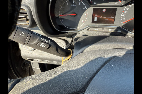 Opel Combo 1.5D 102PK EURO6 L1H1 Navigatie systeem/cruise control/stoel verwarming