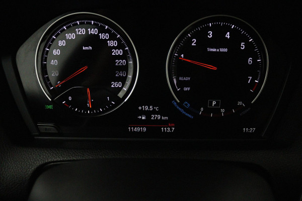BMW 1-serie 118i High Executive Automaat (GROOT-NAVIGATIE, STOELVERWARMING, LED, LEDER, CAMERA, GOED ONDERHOUDEN)