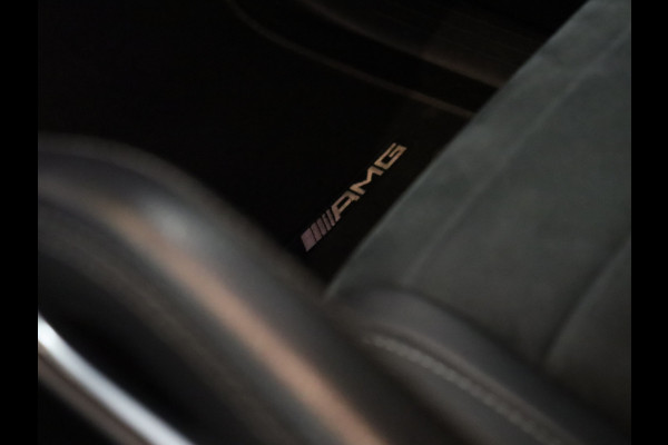 Mercedes-Benz GLE 350 e 4MATIC AMG [APPLE CARPLAY, AIRMATIC, CAMERA + TOP VIEUW, ADAPTIVE CRUISE CONTROL, DIGITAL DASH, SFEERVERLICHTING, STOELVERWARMING, ELEKTRISCHE STOELEN, FLIPPERS, TREKHAAK, NAVIGATIE, NIEUWSTAAT]