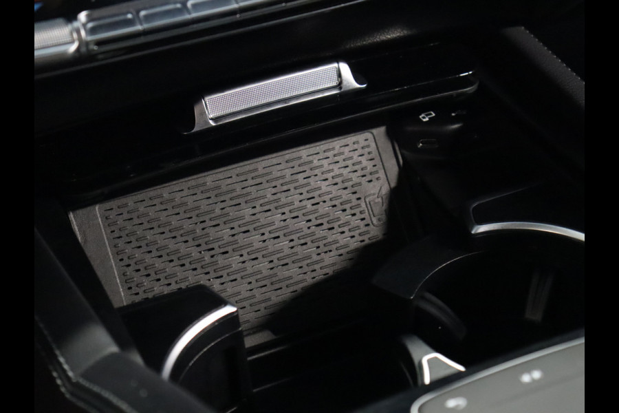 Mercedes-Benz GLE 350 e 4MATIC AMG [APPLE CARPLAY, AIRMATIC, CAMERA + TOP VIEUW, ADAPTIVE CRUISE CONTROL, DIGITAL DASH, SFEERVERLICHTING, STOELVERWARMING, ELEKTRISCHE STOELEN, FLIPPERS, TREKHAAK, NAVIGATIE, NIEUWSTAAT]