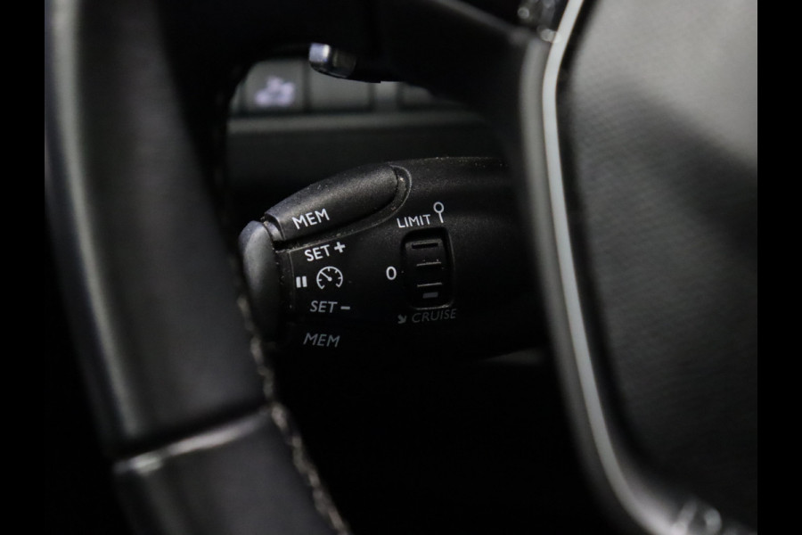 Peugeot 5008 1.2 PureTech Blue Lease Premium Avantage [SCHUIFKANTELDAK, APPLE CARPLAY, CRUISE CONTROL, CAMERA, PDC V+A,  DIGITAL DASH, TREKHAAK, FLIPPERS, NAVIGATIE, NIEUWSTAAT]
