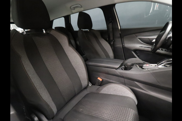 Peugeot 5008 1.2 PureTech Business Premium 7P [APPLE CARPLAY, DIGITAL DASH, CRUISE CONTROL, FLIPPERS, CLIMATE CONTROL, NAVIGATIE, NIEUWSTAAT]