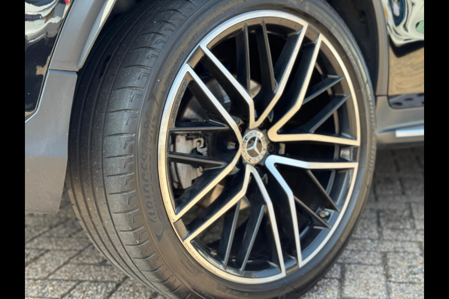 Mercedes-Benz GLC 200 4MATIC Premium Plus 2019 FULL!