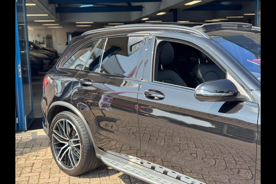 Mercedes-Benz GLC 200 4MATIC Premium Plus 2019 FULL!
