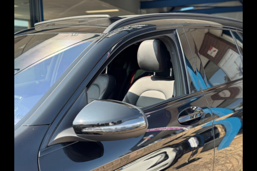 Mercedes-Benz GLC 200 4MATIC Premium Plus 2019 FULL!