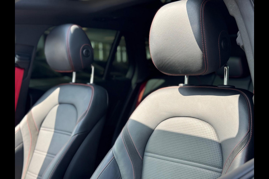 Mercedes-Benz GLC 200 4MATIC Premium Plus 2019 FULL!