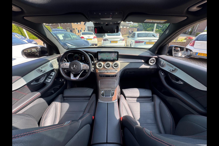 Mercedes-Benz GLC 200 4MATIC Premium Plus 2019 FULL!