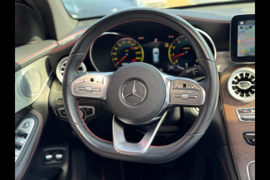 Mercedes-Benz GLC 200 4MATIC Premium Plus 2019 FULL!