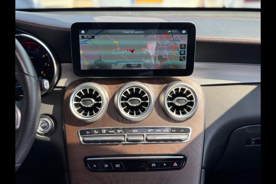Mercedes-Benz GLC 200 4MATIC Premium Plus 2019 FULL!