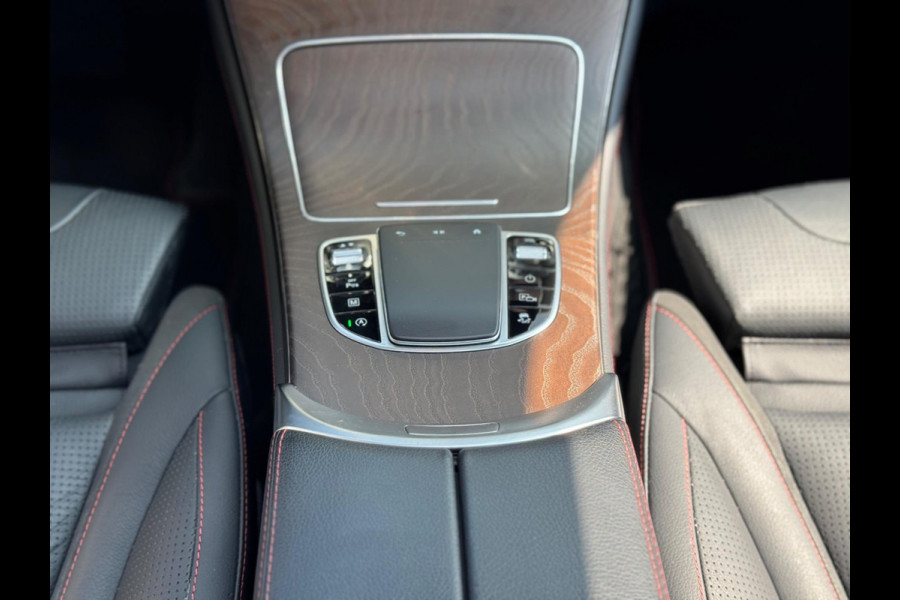 Mercedes-Benz GLC 200 4MATIC Premium Plus 2019 FULL!