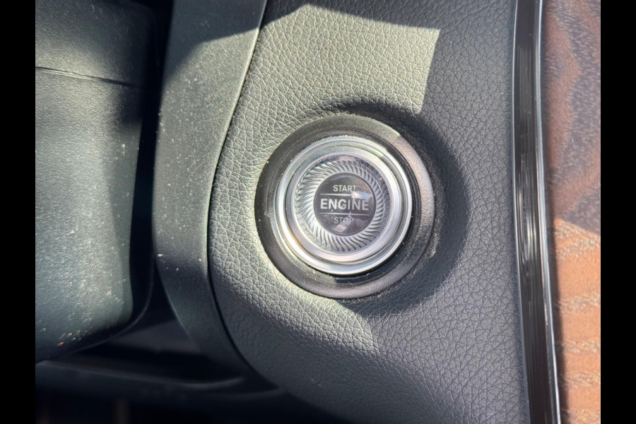 Mercedes-Benz GLC 200 4MATIC Premium Plus 2019 FULL!