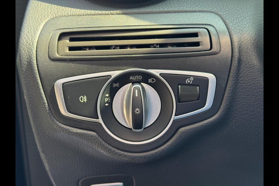 Mercedes-Benz GLC 200 4MATIC Premium Plus 2019 FULL!