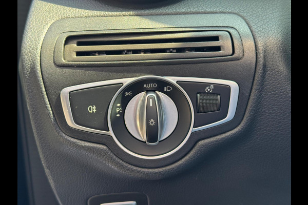 Mercedes-Benz GLC 200 4MATIC Premium Plus 2019 FULL!