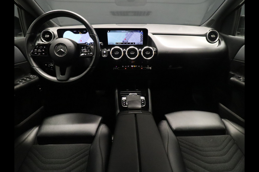 Mercedes-Benz B-Klasse 200 Business Solution [SCHUIFKANTELDAK, APPLE CARPLAY, CRUISE CONTROL,  DIGITAL DASH, STOELVERWARMING, CAMERA, ELEKTRISCHE ACHTERKLEP, FLIPPERS, NAVIGATIE, NIEUWSTAAT]
