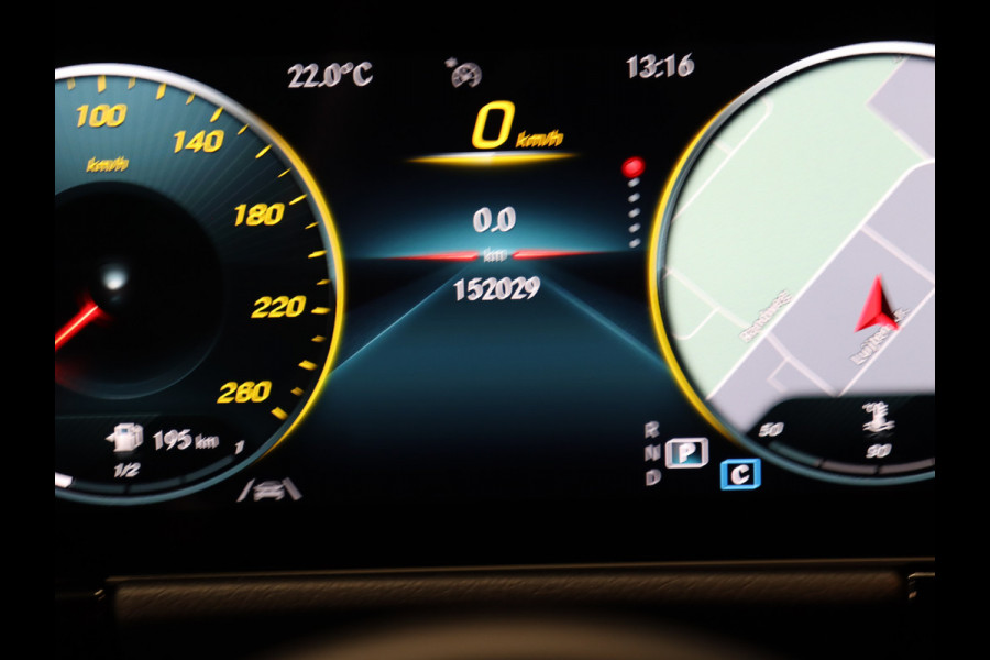 Mercedes-Benz B-Klasse 200 Business Solution [SCHUIFKANTELDAK, APPLE CARPLAY, CRUISE CONTROL,  DIGITAL DASH, STOELVERWARMING, CAMERA, ELEKTRISCHE ACHTERKLEP, FLIPPERS, NAVIGATIE, NIEUWSTAAT]