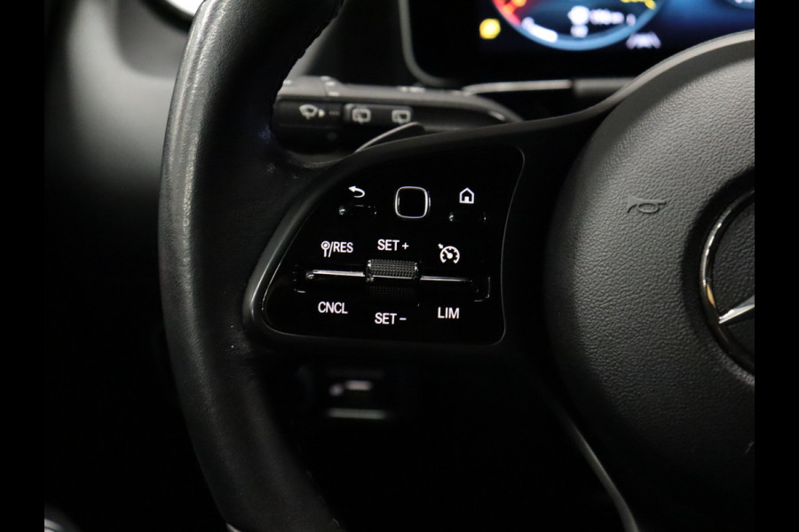 Mercedes-Benz B-Klasse 200 Business Solution [SCHUIFKANTELDAK, APPLE CARPLAY, CRUISE CONTROL,  DIGITAL DASH, STOELVERWARMING, CAMERA, ELEKTRISCHE ACHTERKLEP, FLIPPERS, NAVIGATIE, NIEUWSTAAT]