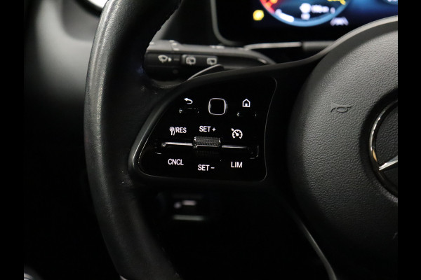 Mercedes-Benz B-Klasse 200 Business Solution [SCHUIFKANTELDAK, APPLE CARPLAY, CRUISE CONTROL,  DIGITAL DASH, STOELVERWARMING, CAMERA, ELEKTRISCHE ACHTERKLEP, FLIPPERS, NAVIGATIE, NIEUWSTAAT]