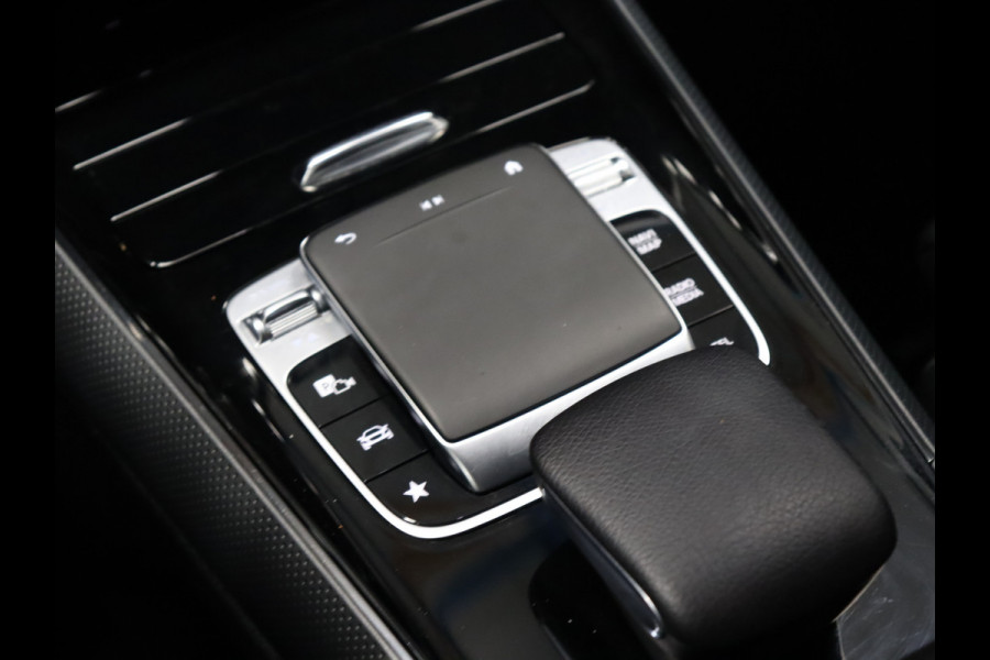 Mercedes-Benz B-Klasse 200 Business Solution [SCHUIFKANTELDAK, APPLE CARPLAY, CRUISE CONTROL,  DIGITAL DASH, STOELVERWARMING, CAMERA, ELEKTRISCHE ACHTERKLEP, FLIPPERS, NAVIGATIE, NIEUWSTAAT]