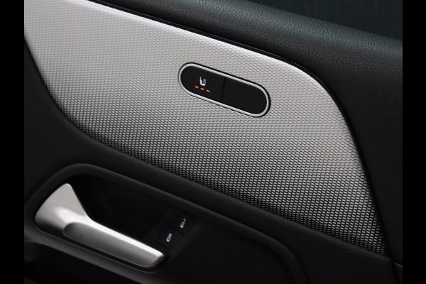 Mercedes-Benz B-Klasse 200 Business Solution [SCHUIFKANTELDAK, APPLE CARPLAY, CRUISE CONTROL,  DIGITAL DASH, STOELVERWARMING, CAMERA, ELEKTRISCHE ACHTERKLEP, FLIPPERS, NAVIGATIE, NIEUWSTAAT]