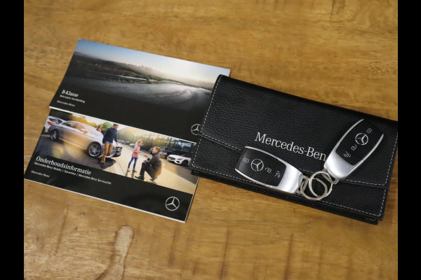 Mercedes-Benz B-Klasse 200 Business Solution [SCHUIFKANTELDAK, APPLE CARPLAY, CRUISE CONTROL,  DIGITAL DASH, STOELVERWARMING, CAMERA, ELEKTRISCHE ACHTERKLEP, FLIPPERS, NAVIGATIE, NIEUWSTAAT]
