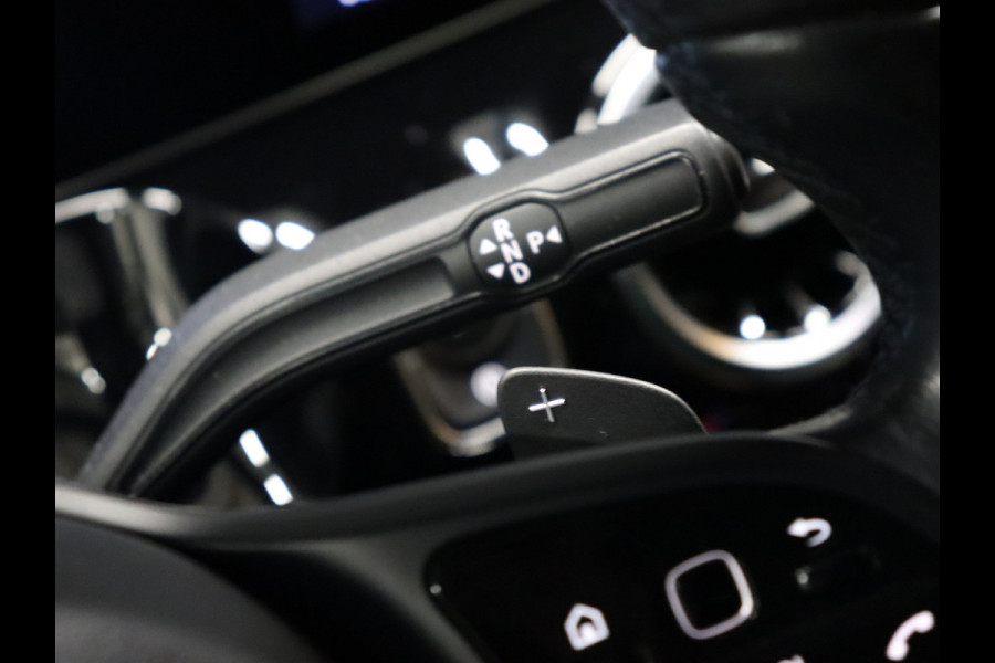Mercedes-Benz B-Klasse 200 Business Solution [SCHUIFKANTELDAK, APPLE CARPLAY, CRUISE CONTROL,  DIGITAL DASH, STOELVERWARMING, CAMERA, ELEKTRISCHE ACHTERKLEP, FLIPPERS, NAVIGATIE, NIEUWSTAAT]