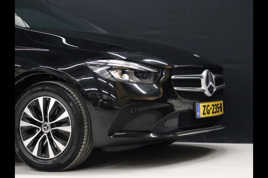Mercedes-Benz B-Klasse 200 Business Solution [SCHUIFKANTELDAK, APPLE CARPLAY, CRUISE CONTROL,  DIGITAL DASH, STOELVERWARMING, CAMERA, ELEKTRISCHE ACHTERKLEP, FLIPPERS, NAVIGATIE, NIEUWSTAAT]
