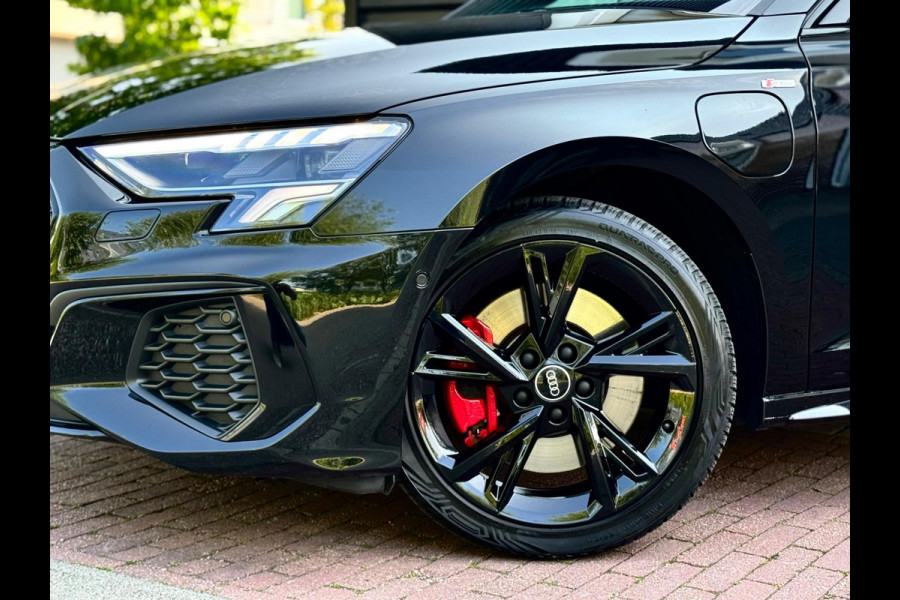 Audi A3 Sportback 45 TFSI e S edition Competition Pano/Matrix/BTW!