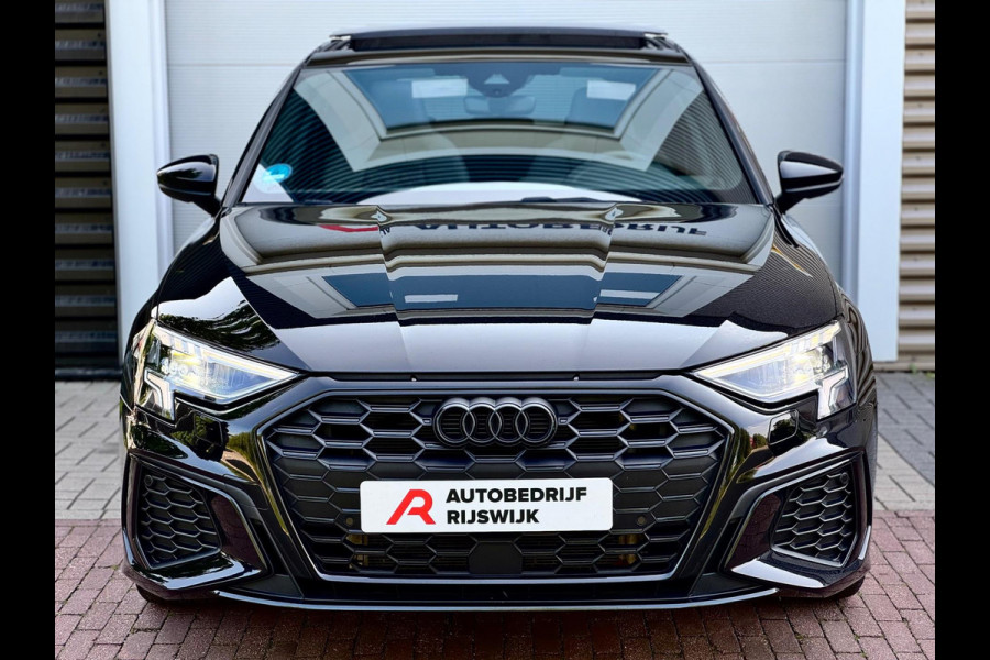 Audi A3 Sportback 45 TFSI e S edition Competition Pano/Matrix/BTW!
