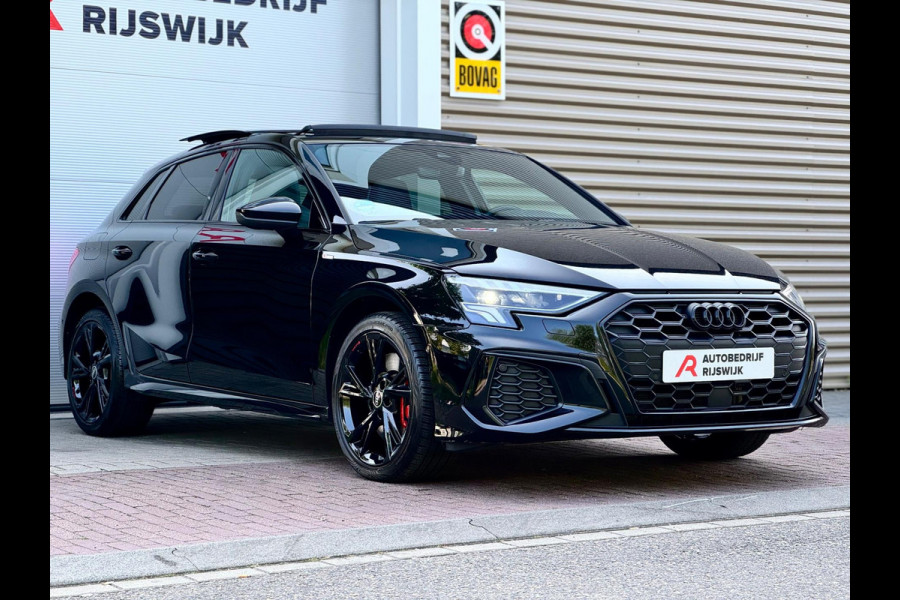 Audi A3 Sportback 45 TFSI e S edition Competition Pano/Matrix/BTW!