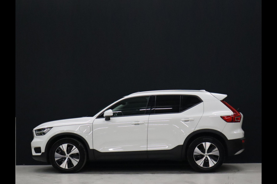 Volvo XC40 1.5 T5 Twin Engine Momentum Pro [APPLE CARPLAY, DIGITAL DASH, CRUISE CONTROL,  SCHUIFKANTELDAK, STUURVERWARMING, STOELVERWARMING V+A,  PDC ACHTER,  ELEKTRISCHE ACHTERKLEP, NAVIGATIE, NIEUWSTAAT]