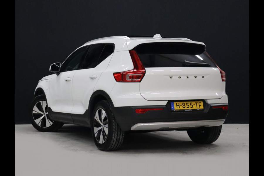 Volvo XC40 1.5 T5 Twin Engine Momentum Pro [APPLE CARPLAY, DIGITAL DASH, CRUISE CONTROL,  SCHUIFKANTELDAK, STUURVERWARMING, STOELVERWARMING V+A,  PDC ACHTER,  ELEKTRISCHE ACHTERKLEP, NAVIGATIE, NIEUWSTAAT]