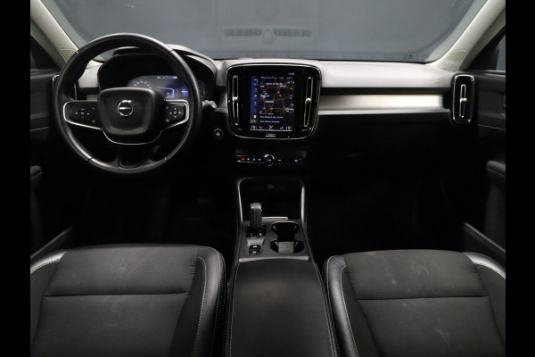 Volvo XC40 1.5 T5 Twin Engine Momentum Pro [APPLE CARPLAY, DIGITAL DASH, CRUISE CONTROL,  SCHUIFKANTELDAK, STUURVERWARMING, STOELVERWARMING V+A,  PDC ACHTER,  ELEKTRISCHE ACHTERKLEP, NAVIGATIE, NIEUWSTAAT]