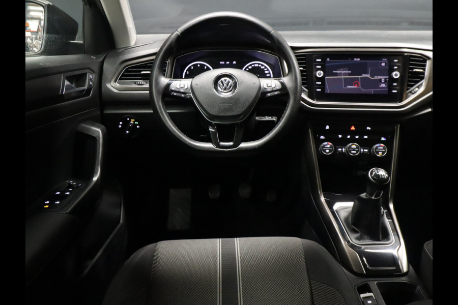 Volkswagen T-Roc 1.0 TSI Style [APPLE CARPLAY, PDC V+A, ADAPTIVE CRUISE CONTROL, CLIMATE CONTROL, STOEL MASSAGE, NAVIGATIE, NIEUWSTAAT]