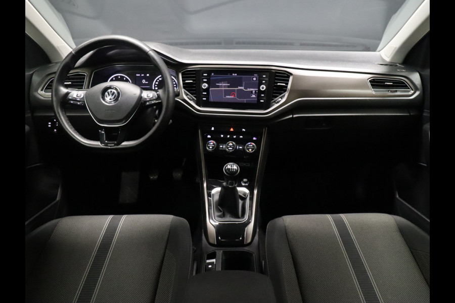 Volkswagen T-Roc 1.0 TSI Style [APPLE CARPLAY, PDC V+A, ADAPTIVE CRUISE CONTROL, CLIMATE CONTROL, STOEL MASSAGE, NAVIGATIE, NIEUWSTAAT]
